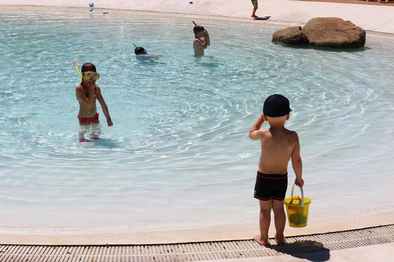 בארי סארדו Camping Villaggio L'Ultima Spiaggia מראה חיצוני תמונה