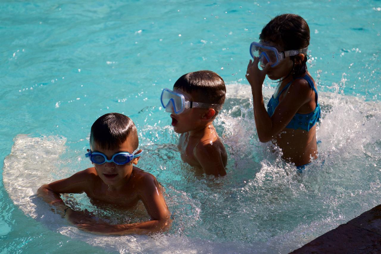 בארי סארדו Camping Villaggio L'Ultima Spiaggia מראה חיצוני תמונה