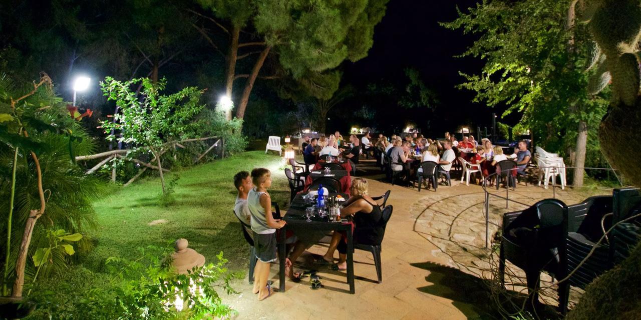 בארי סארדו Camping Villaggio L'Ultima Spiaggia מראה חיצוני תמונה